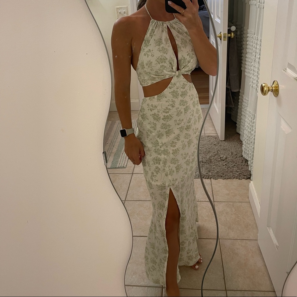 CUT-OUT DRESS - Picture 4 of 4